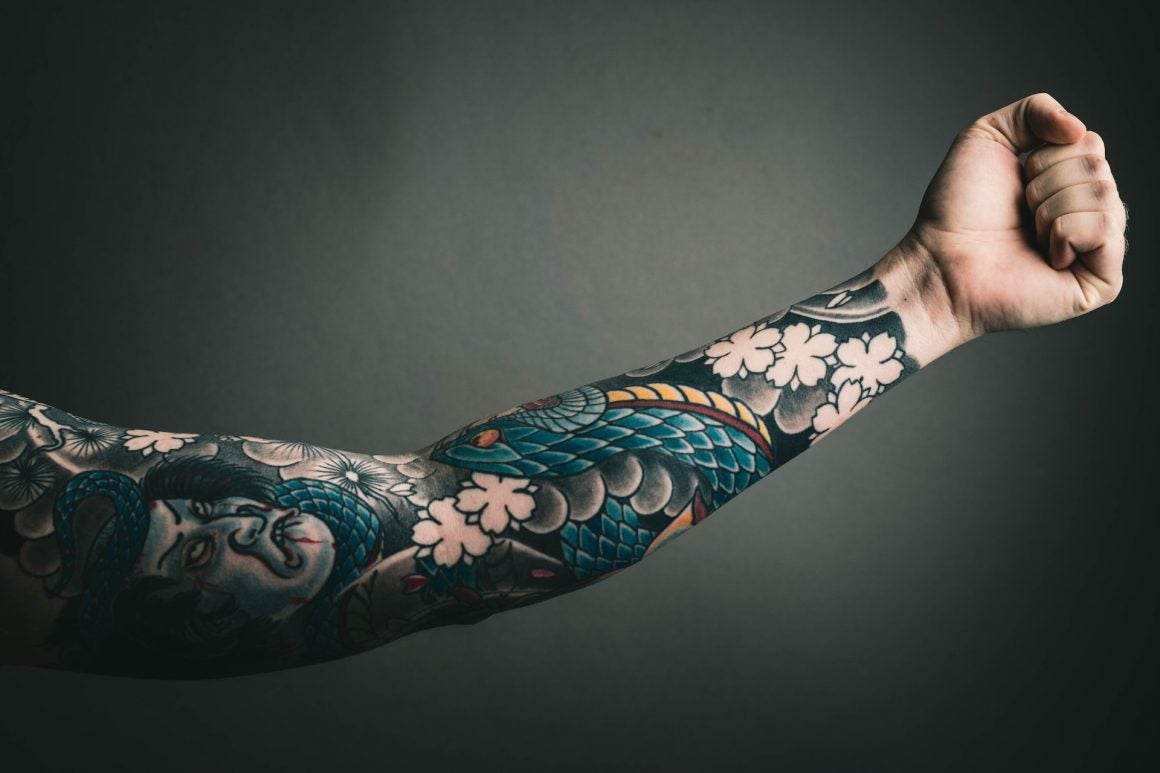 Pros and Cons of Finger Tattoos | Oracle Tattoo Gallery